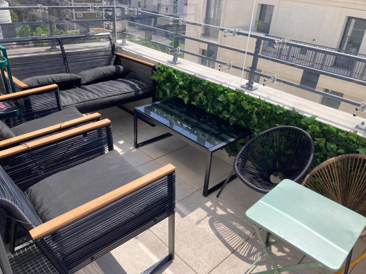 Superbe Apt, Parking Gratuit, Proche Ligne 13&14, Ideal Famille & Vue Montmartre ! Lägenhet Saint-Ouen  Exteriör bild